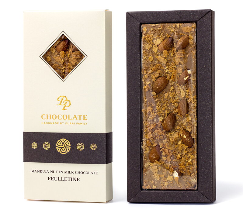 Gianduja z orzechami laskowymi, migdałami i chrupiącymi wafelkami crêpe (90g)