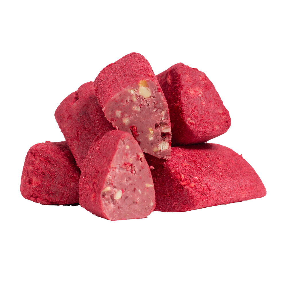 Malinowy nugat z orzechami nerkowca (220g)