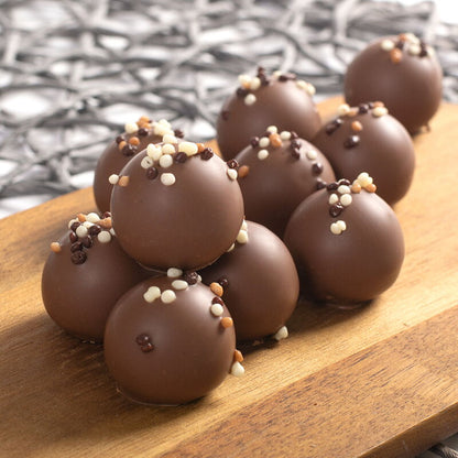 Luksusowe cukierki truflowe z orzechami laskowymi